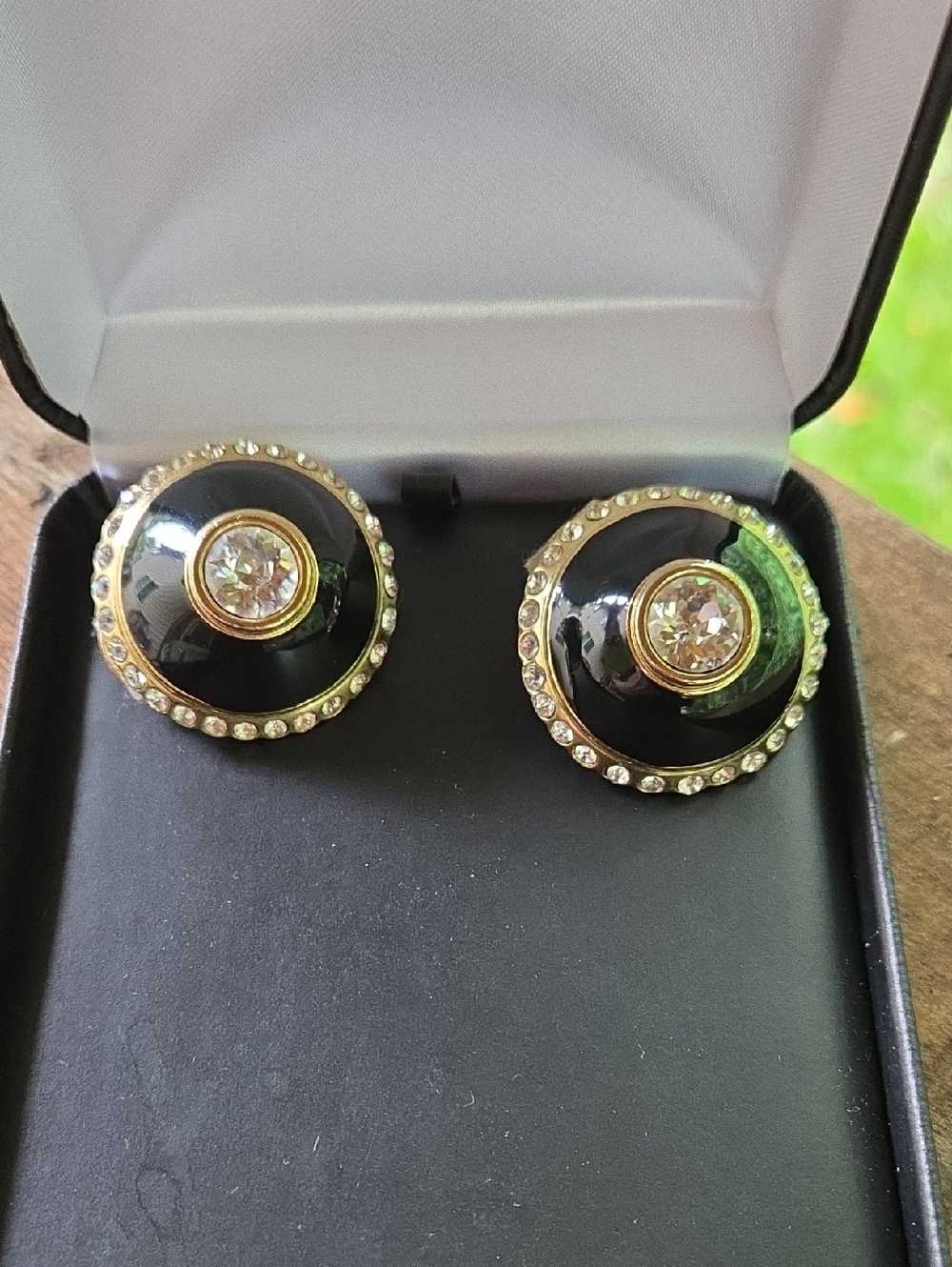 Valentino Garavani Vintage Clup On Earrings